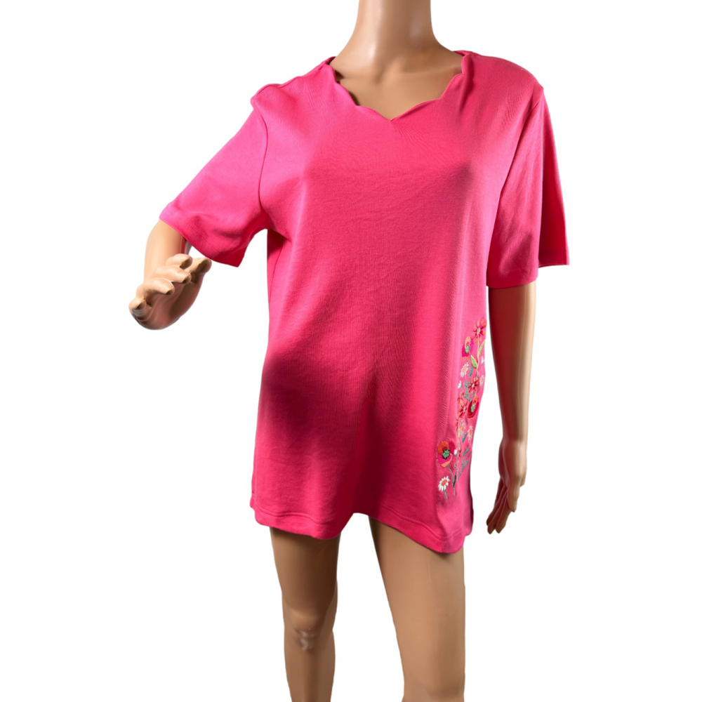 Women's Blair Pink Short Sleeve Tee Floral V-Neck Embroidery Sz Sm Soft Feminine